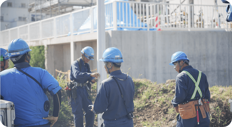 現場の方に指示